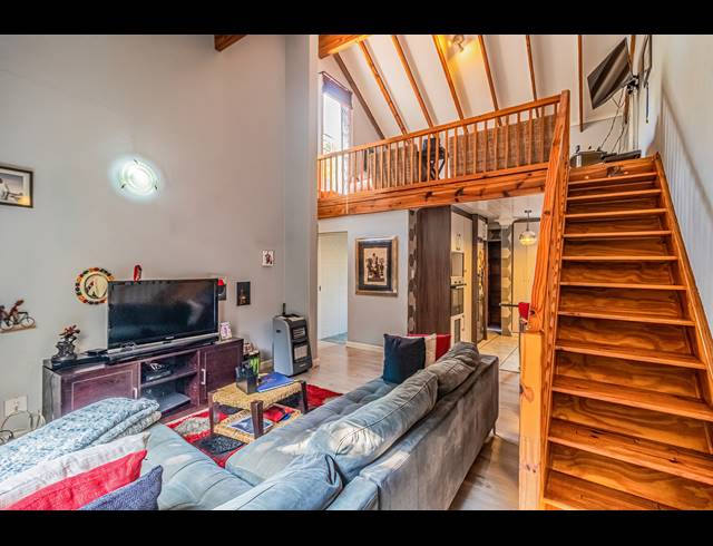 3 BEDROOM TOWNHOUSE FOR SALE IN DOUGLASDALE